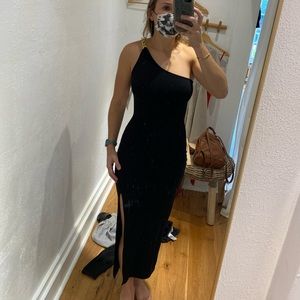 Black One-Shoulder Midi Dress with gold chain detail